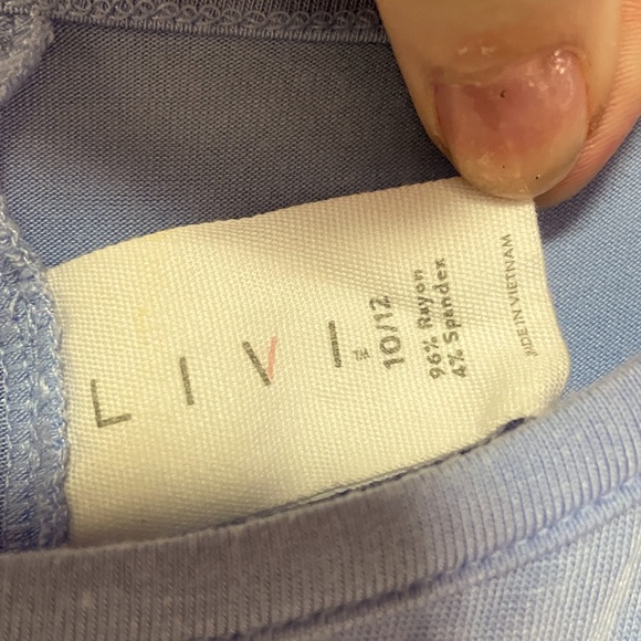 Livi Blue Ombré Sleeveless Top With Criss Cross Cutout Sz 10/12 Tunic - Picture 5 of 6